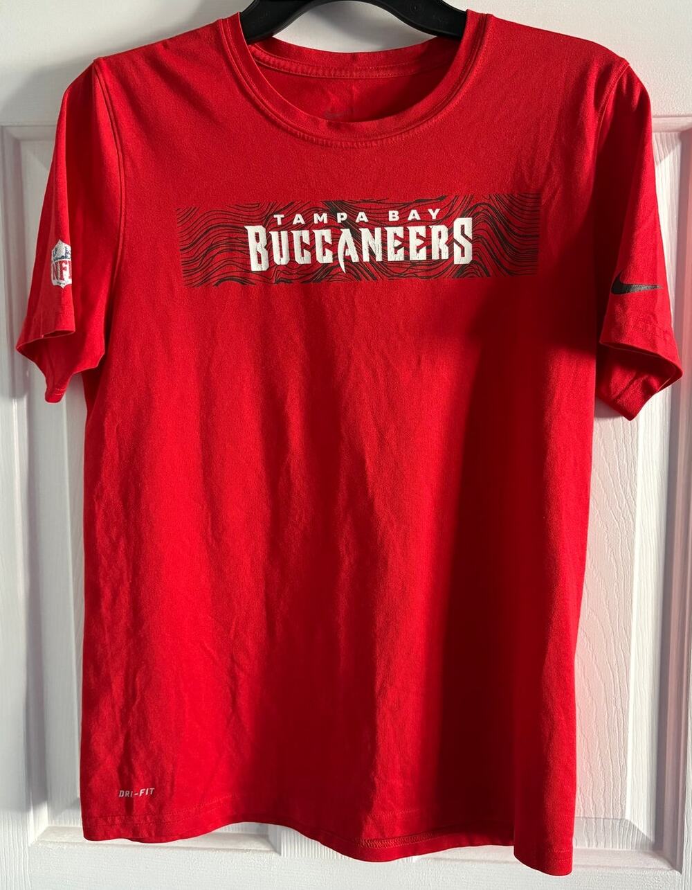 Nike Tampa Bay Buccaneers NFL Football T-shirt SS Size L Unisex
